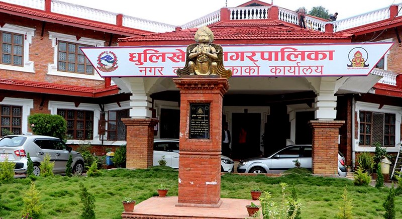 ‘आरोग्य सहर’ निर्माणमा जुटे धुलिखेलका मेयर