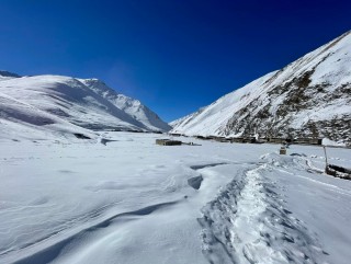उच्च पहाडी तथा हिमाली क्षेत्रमा हिमपात (फाेटाे फिचर)