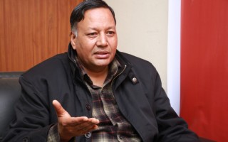 मेडिकल माफियालाई कारबाही गर्न गृहमन्त्री गुहार्दै शिक्षामन्त्री