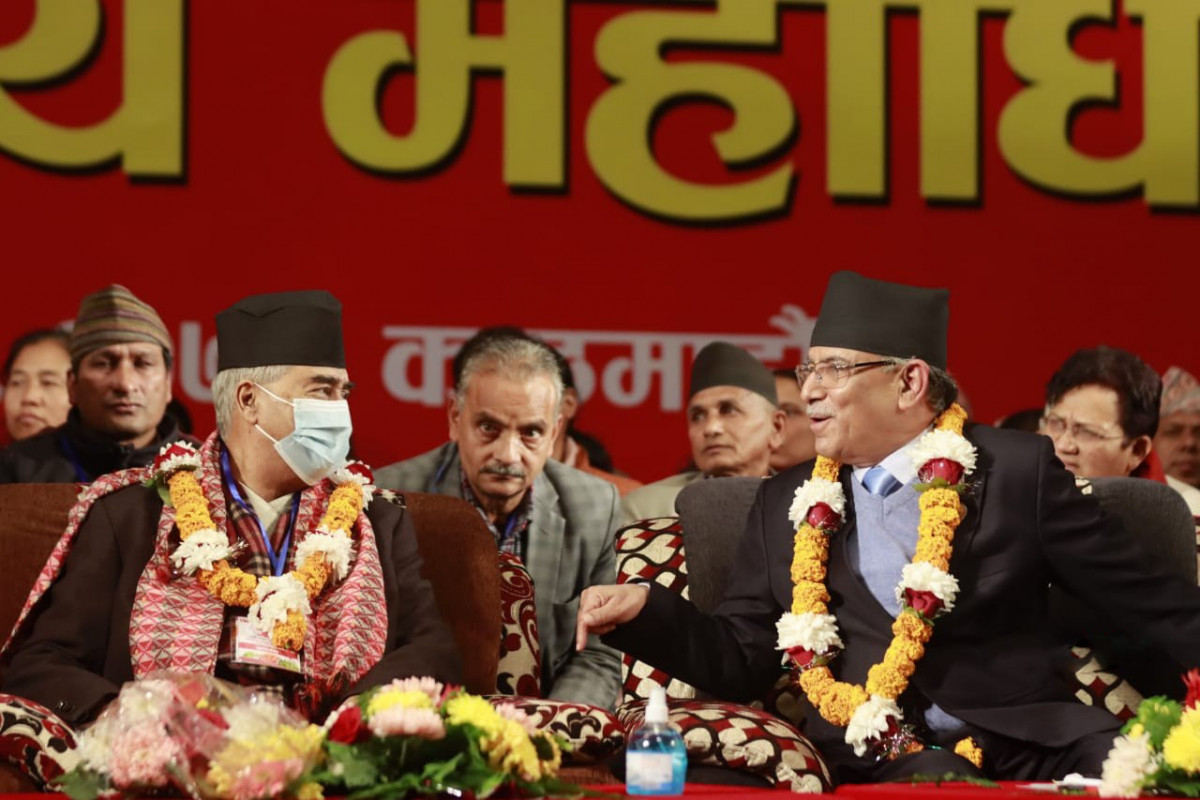 एक-अर्काको प्रशंसामा देउवा - प्रचण्ड