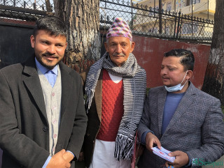 महाधिवेशनको भीडमा बेपत्ता छोराहरू खोजिरहेका भीमबहादुर...