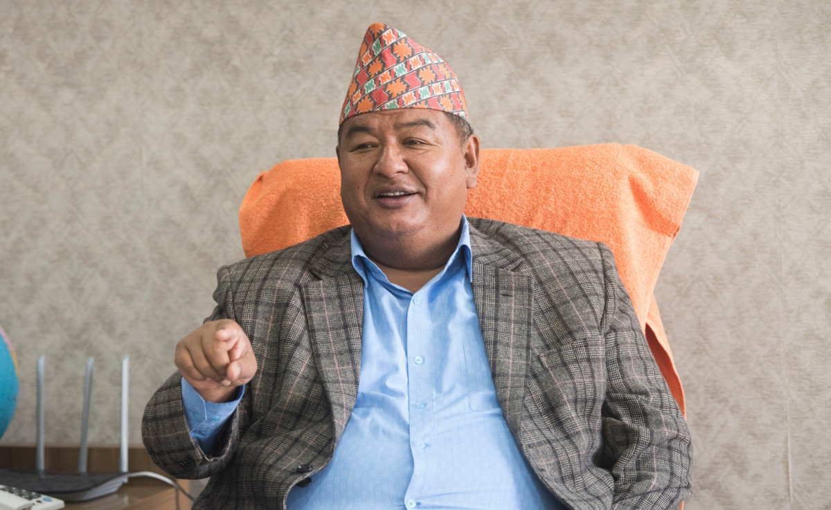 अलपत्र नेपालीको व्यवस्थापनका लागि श्रममन्त्री युएई जाँदै