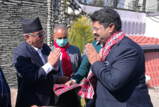सम्मरिमाई गाउँपालिकाका अध्यक्ष शुक्ला माओवादीमा प्रवेश गरे