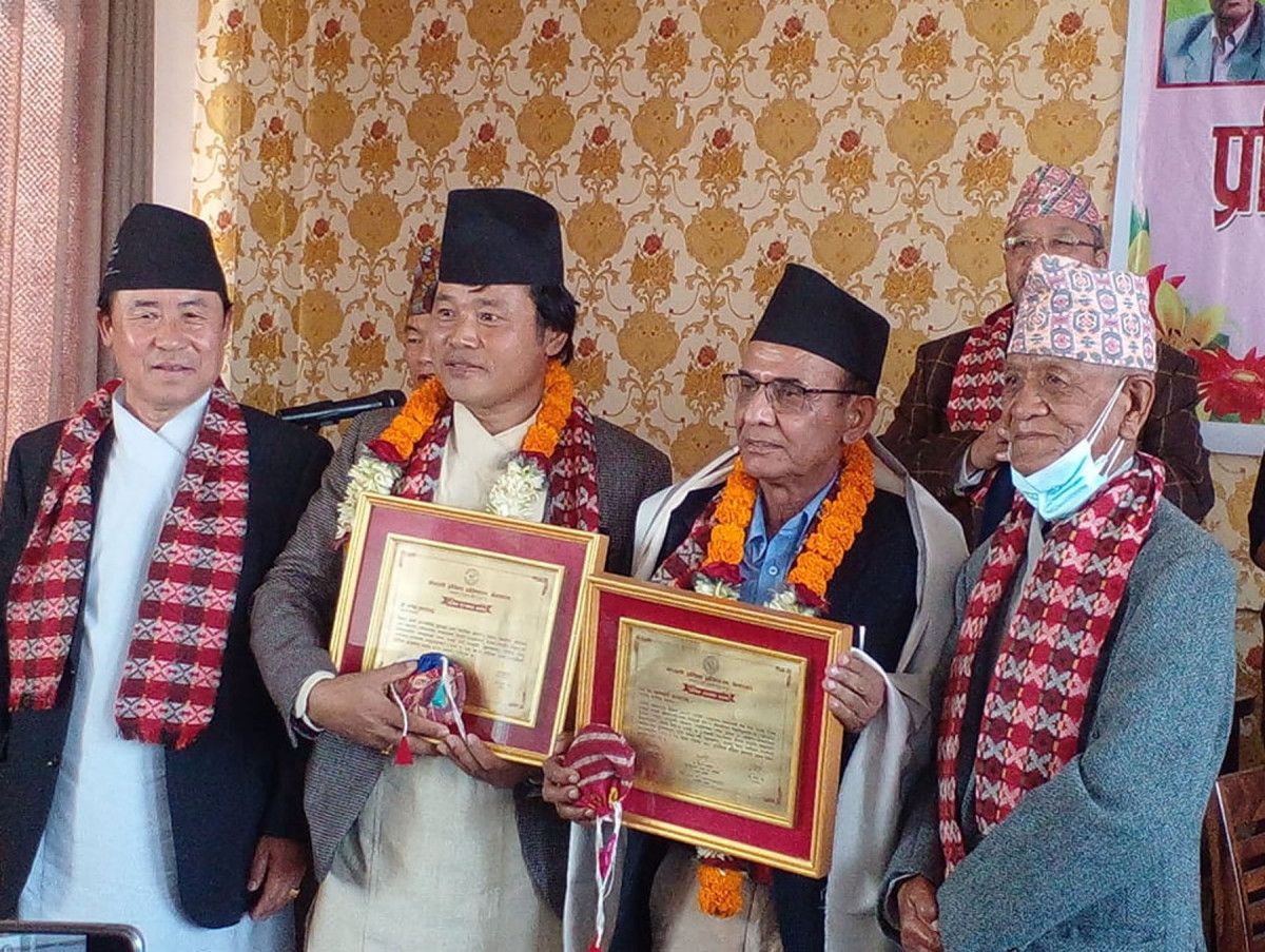 गीतकार कृष्णहरि बराल र सङ्गीतकार गणेश गुरुङलाई प्रतिभा सम्मान