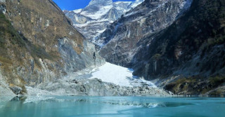 पर्यटकको रोजाइमा कास्की सिक्लेसको कफुचे हिमताल
