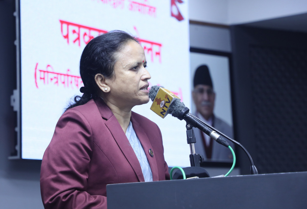 अहिलेको व्यवस्थाको जग ‘जनयुद्ध’ नै हो : सञ्चारमन्त्री शर्मा