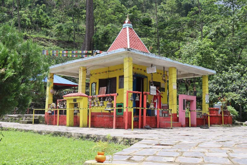 धार्मिक पर्यटकीयस्थल बन्दै विष्णु पादुका मन्दिर