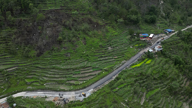बेनी-पाखापानी सडक स्तराेन्नितसँगै म्याग्दीकाे ग्रामीण जीवन सहज