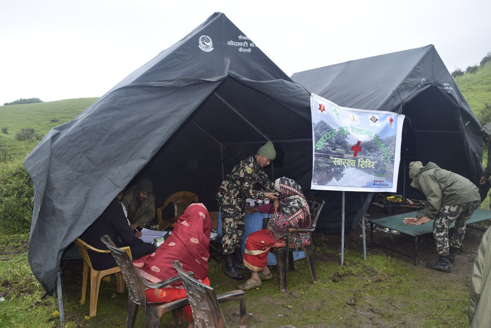 नेपाली सेनाद्वारा सञ्चालित स्वास्थ्य सेवाबाट बिरामीलाई राहत