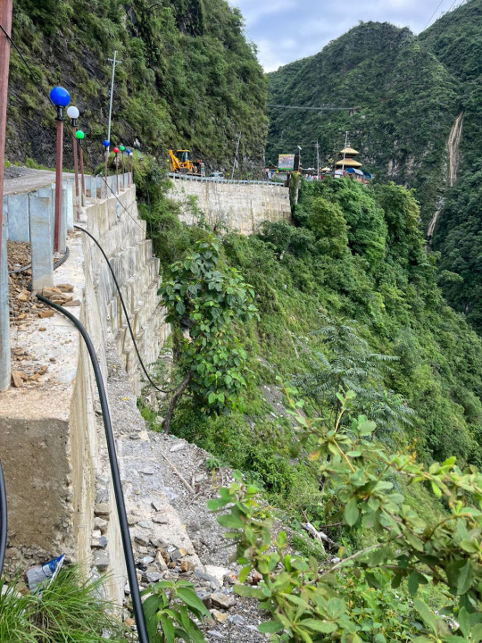 सुपा देउराली पुग्ने सडकको विस्तार