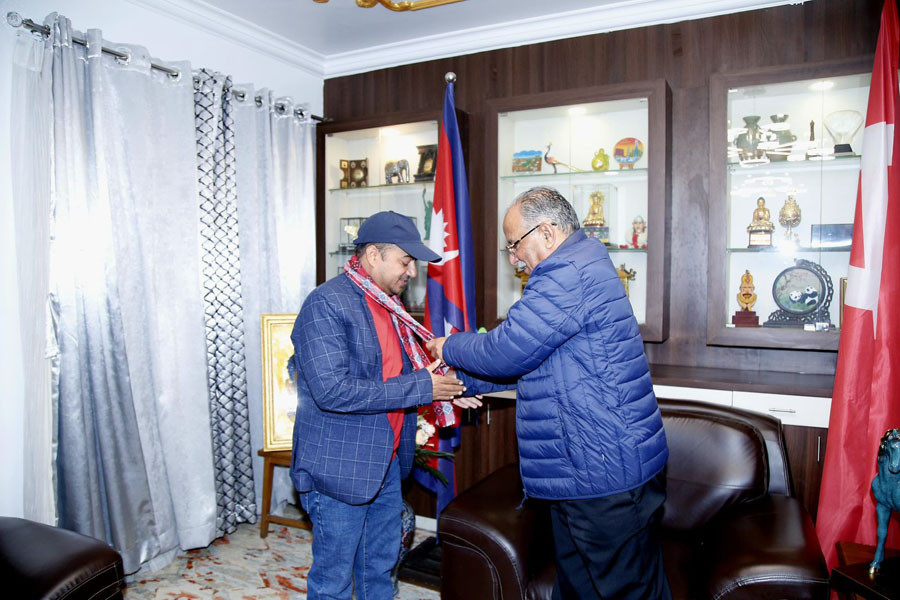 नेपाल समाजवादी पार्टीनिकट प्रेस नेपालका अध्यक्ष शर्मा माओवादी केन्द्रमा प्रवेश