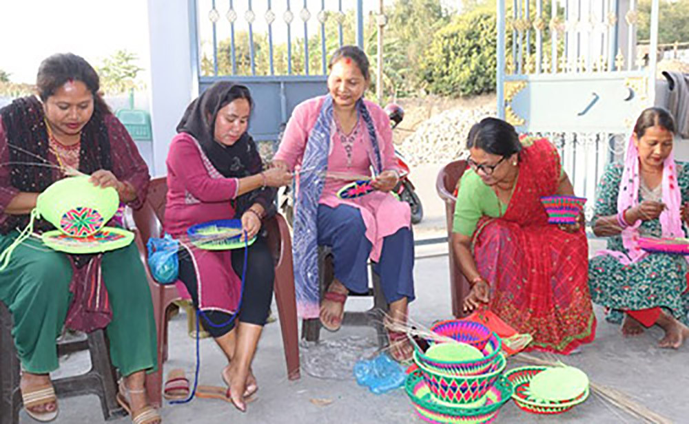 ढकिया बुनेर आत्मनिर्भर बन्दै महिला