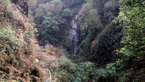 पर्यटकीयस्थल नागछाँगा आझेलमा