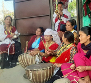 परम्परा धान्न पञ्चैबाजा बजाउँछन् महिला