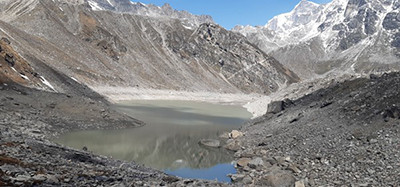 दूध पोखरी कुण्डमा जलसतह घट्दै