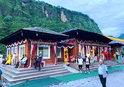 मन्दिर निर्माण