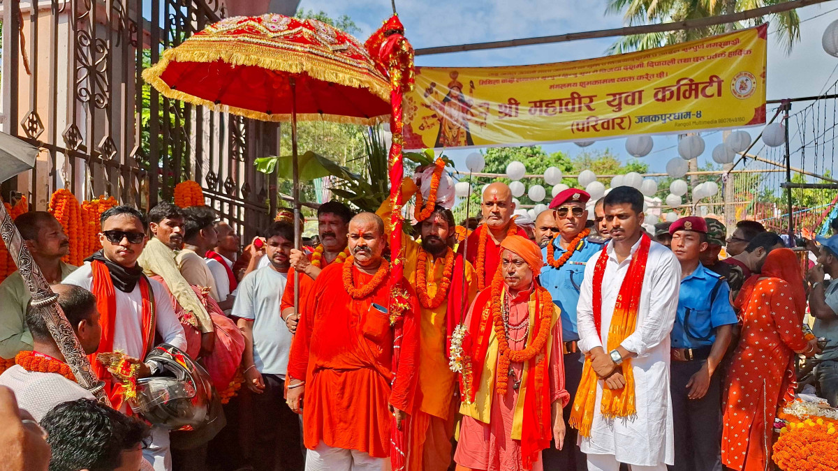 हनुमानढोकाको दसैँ घरमा विधिपूर्वक भित्र्याइयो फूलपाती