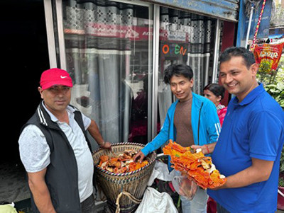 बजारमा रातो च्याउको माग बढी