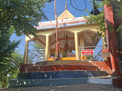 विकास हुँदै‘बर्फानी बाबा’मन्दिर