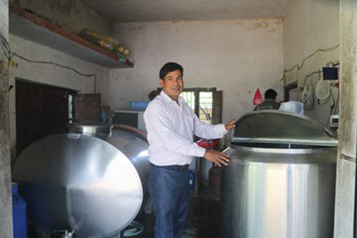 दूध बिक्रीबाट वार्षिक रु. १३ लाख आम्दानी