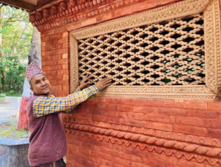 काष्ठकलामा सिपालु भीमबहादुर