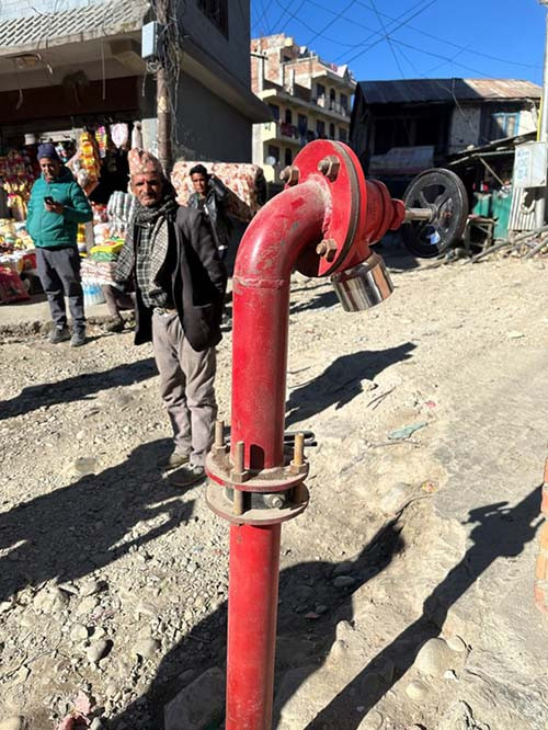 पहिलो पटक खलङ्गा बजारमा ‘फायर हाइड्रेन्ट’ जडान