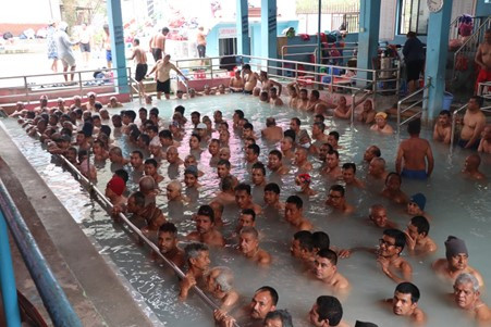प्राकृतिक उपचारका लागि सिंगा तातोपानी