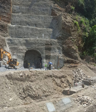तल्लो सेती जलविद्युत् आयोजनाको प्रवेश सुरुङ निर्माण सुरु