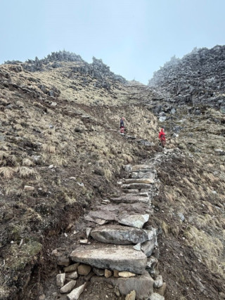 कठिन भूगोल छिचोल्दै पदमार्ग निर्माण