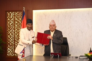 राष्ट्रपति पौडेलसमक्ष मधेसी आयोगको वार्षिक प्रतिवेदन पेस
