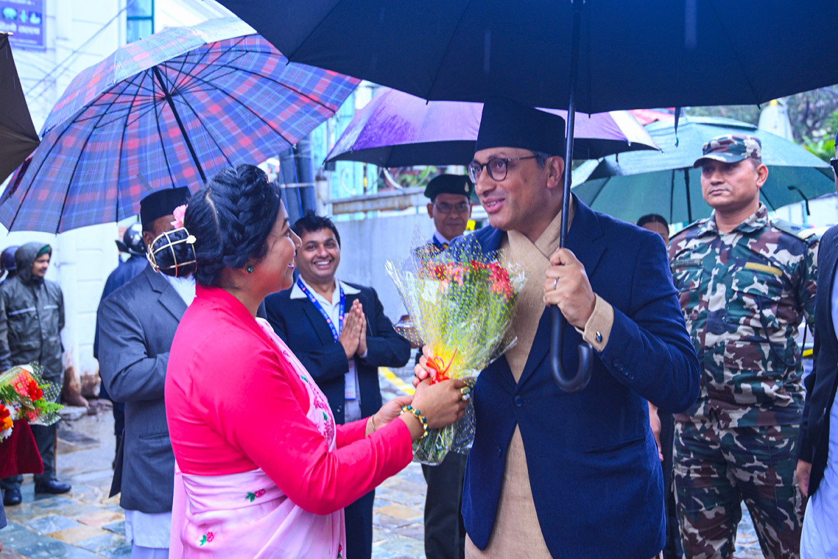 Finance Minister Dr Wagle Indra Jatra 9b .jpg