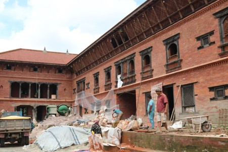 भद्रकाली मन्दिर धमाधम पुन:निर्माण हुँदै