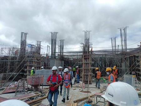 धुलिखेल अस्पतालमा निर्माणाधीन एक सय शय्याको ट्रमा सेन्टर